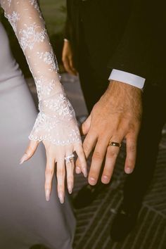 Wedding Inspiration, Wedding Photography, Engagements, Wedding Set Up, Dream Wedding Ring, Dream Wedding Ideas Dresses, Real Weddings, Wedding Couples, Big Wedding Rings
