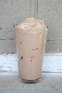 SKINNY SHAKE: 3/4 cup almond milk, 15 ice cubes, 1/2 tsp Vanilla, 1-2 Tbsp unsweetened coco powder, 1/2 banana, blend.