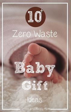 What to give new parents that is eco-friendly and is still useful? Here are 12 sustainable baby gifts to give you inspiration. Parents, Baby Hacks, Baby Items, Baby Development, Baby Gifts, Diy Baby Stuff