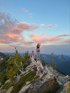 4 Hiking Hacks to Impress Your Friends | Hiking Aesthetic & Tips Wanderlust, The Great Outdoors, Trips, Outdoor, Mount Rainier, Mountain Hiking, Hiking Aesthetic Adventure, Mountain Girl, Thru Hiking