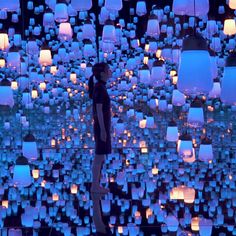 The teamLab exhbition at the Mori Building in Tokyo is one of the worlds most amazing immersive digital art exhibitions, and a worthy addition to any travel itinerary. Ideas, Japan Travel, Wanderlust, Tokyo Japan, Architecture, Beautiful World, Tokyo Bay, Art Exhibitions, Art Exhibition