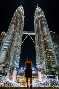 Petronas Twin Towers in Kuala Lumpur. #kl #kualalumpur #petronastowers Indonesia, Kolkata, Travel Destinations, Kuala Lumpur, Dubai, Kuantan, Travel Guides