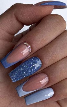 The latest nail style trend to hit Instagram is a creative way to celebrate the season. Users are uploading images of nails painted to look like the knit sweaters that are perfect for this time of the year.  ... Design, Nail Swag, Almond Nails, Nail Arts, Kuku, Red Nails, Diy Nails