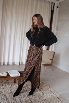 Black Bridget Floral Skirt – Easy Clothes North America Casual Outfits, Skirt Outfits, Clothes, Outfits, Tendances Mode Automne, Clothes For Women, Style, Outfit, Long Skirt Outfits