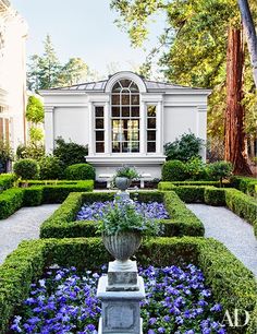 Visit an elegant Miles Redd–designed home in California Garden Planning, Landscape Designs, Shaded Garden, Back Garden Landscaping, Garden Design, Landscaping Business, Garden Landscaping