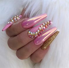 Pink Chrome Gold Bling Coffin Nails by MargaritasNailz from Nail Art Gallery Nail Designs, Bling Nails, Nail Art Designs, Gold Nails, Trendy Nails, Ongles, Trendy Nail Design, Trendy Nail Art, Nail Design Video