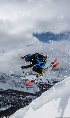 Sitting at an altitude of 7,082 feet, Sunshine Village is nestled in the heart of Banff National Park and is known for its varied terrain, straddling the Continental Divide. Extreme Sports, Ski Sport, Downhill Skiing, Adventure Sports