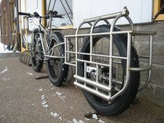 Nice single wheel trailer. Custom Bikes, Bike Accessories, Custom Bicycle, Electric Bike Kits, Cargo Bike, Mtb, Bike Design