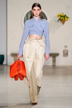 Jacquemus Fall 2019 Ready-to-Wear Collection - Vogue Mode Wanita, Giyim