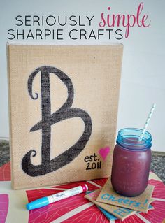 Add burlap home decor to your house with these easy DIY tutorials using Sharpie Oil Based Paint Markers. They make crafting a breeze! #PaintYourWay #pmedia #ad Hessian Crafts, Thanksgiving Crafts, Thanksgiving, Burlap Crafts, Burlap Monogram, Burlap Projects