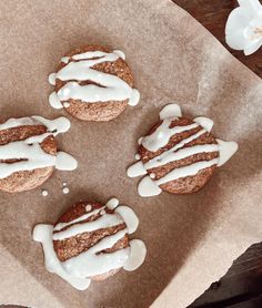 Almond Cookies with Vanilla Chai Icing | Arielle Lorre Desserts, Healthy Dessert Recipes, Healthy Sweets, Desert Recipes, Vanilla Chai, Almond Cookies, Dairy Free Recipes, Healthy Dessert, Delicious