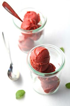Balsamic Roasted Strawberry Rhubarb Sorbet Strawberry Rhubarb Recipes, Strawberry Rhubarb, Rhubarb Recipes, Strawberry Recipes, Lemonade Recipes, Rhubarb