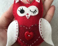 Felt Owl Ornament / Gift Tag / Note Holder by TheDelightfulBee Manualidades, Artesanato, Noel, Handmade Felt, Bricolage Noel, Fai Da Te