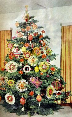 1950s, Vintage Christmas Tree Decorations, Vintage Christmas Decorations, Vintage Christmas Tree, Christmas Tree Decorations, Vintage Christmas Ornaments 1950s