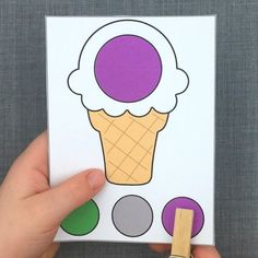 color clip cards download for preschool and kindergarten Pre School, Color Crafts, Preschool Stem, Preschool Painting, Color Games, Preschool