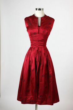 1950's Red Satin Cocktail Dress #vintage1950sdresses Robe, Beautiful Outfits, Style, Beautiful Dresses, Giyim, Pretty Dresses, Outfit