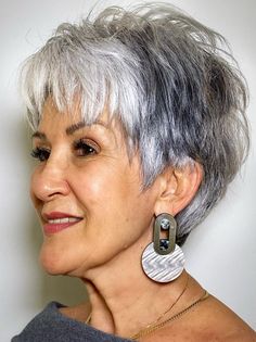Thick Hair Styles, Haircut For Older Women, Short Hair Cuts For Women, Hairstyles For Thin Hair, Pixie Cut With Bangs, Short Hair Over 60, Short Hair Older Women, Short Hair Wigs, Short Pixie Haircuts