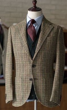 Mens Tweed Suit, Classic Man