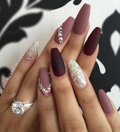 Here are nails done in various shades of purple. A special seal leaves the glitter gel on one nail of both hands. Glitter Gel, Nail Art Rhinestones