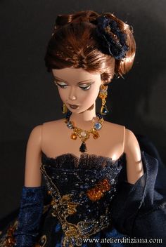 L'Atelier di Tiziana - Barbie OOAK realizzate a mano - Foto di dettaglio Barbie Dolls, Doll Jewelry, Barbie World, Vintage Barbie Clothes, Barbie Friends