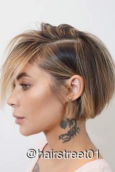 Undercut, Bob Hairstyles For Thick, Bob Style Haircuts, Curly Hair Styles, Choppy Bob Hairstyles, Medium Hair Styles, Hairstyles With Bangs