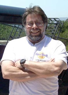 Steven Wozniak Big Bang Theory, Steve Wozniak, Nerd, Mobile, Ronald Wayne, Apple Computer, Apple Ii, Steve, Computer Programmer