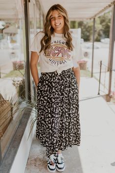 Such a cute little skirt! Easily dress this up for work or throw on a cute little graphic tee. Great elastic waist. True to size Model wearing Small Teacher Fashion, Hippies, Graphic Tees, Vintage, Graphic Tee Outfits, Shirt Over Dress