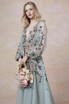 Marchesa Resort 2019 Collection | Vogue The Dress, Evening Dresses, Fashion Models, Runway Gowns, Marchesa, Fashion Dresses, Elegant Dresses