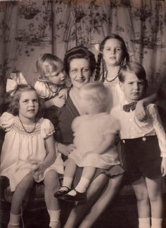 Goebbels children Children, Poses, Photo, German Women, Photo Galleries, Interview