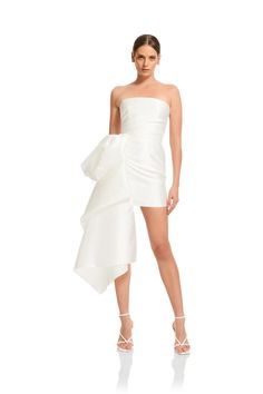mini wedding dress || statement bow || textured taffeta || second look || receotion dress || bridal fashion || modern bride Pink