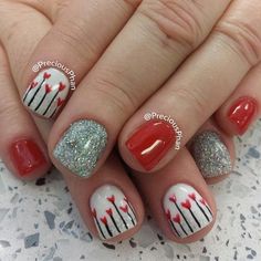 A glittery nail polish wouldn’t be so bad if you partnered it with a simple nail polish and a simple nail art design. Holiday Nails, Nail Designs Valentines, Red Nails, Red Nail Art, Fancy Nails, Fabulous Nails