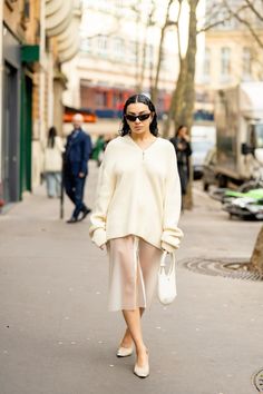 The best street style spotted at Paris Fashion Week by karyastreetstyle Outfits, Fashion, Street Styles, People, Winter Fashion, High Fashion, Fashion Outfits, Outfit Inspo, Outfit Ideas