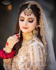 India, Bride, Beautiful Pakistani Dresses, Dancing Girl Images, Pakistani Bridal Makeup, Dulhan Makeup, Dulhan Pic, Pakistani Bridal