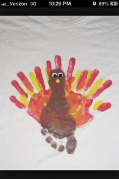 This is so much cuter than the hand turkey.  Use fabric paint and a white kitchen towel.  Thanksgiving craft! Fairly easy and it has some color mixing related to science. Thanksgiving Turkey Craft, Diy Thanksgiving Crafts, Thanksgiving Art