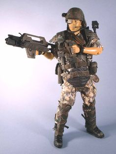 US Colonial Marine (Cpl. Hicks) from "Aliens" with M41A pulse rifle and range scanner... Giger Alien, Starship Troopers, Custom Action Figures, Tyrannosaurus