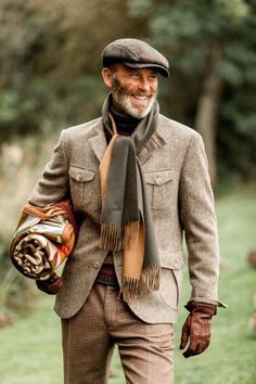 Stylish Men, Gentleman Style, Countryside Fashion, Older Mens Fashion, Dapper Dudes, Mens Winter Coat, Mode Masculine, Sharp Dressed Man, Men Winter