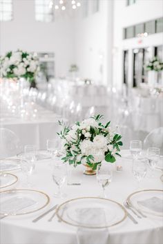 White Wedding Table Setting, Wedding Tablescapes