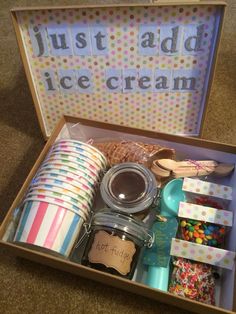 ice cream sundae in a box! perfect for a summertime surprise! Care Packages, Fun Homemade Gifts, Food Gifts, Surprise Box, Surprise Box Gift, Diy Sundae, Ice Cream