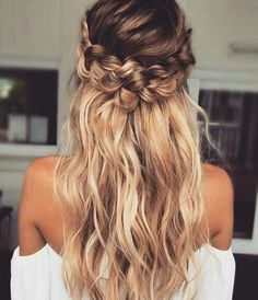 Best hair braids. @AMAJORSTYLIST IS A AGENCY REPRESENTED CELEBRITY HAIR STYLIST WORKING AT THE PAD SALON 561-562-5525 AND AT STUDIO 58 SALON ZIONSVILLE, IN 317-873-3555. SPECIALIZING IN NATURAL BEADED ROW, KLIX, EASIHAIR PRO EXTENTIONS, CORRECTIVE HAIR COLOR AND HAIRCUTS. Plaits, Braided Hairstyles For Wedding, Loose Curls Hairstyles, Fishtail Braid Updo, Loose Hairstyles
