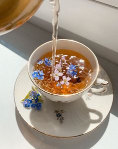 La vie est belle on Twitter: "… " Tea Time, Ideas, Tea, Tea Party Photography, Afternoon Tea, Tea Wallpaper, Floral Drink, Tea Party