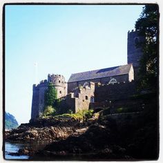 Looking fantastic in the sunshine, #Dartmouth Castle, guards the entrance to Dartmouth harbour. Exeter, Exeter Devon, Tower Bridge, West