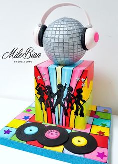 Handpainted Disco Party by MileBian Retro, Disco Cake, Disco Party, Disco Ball, Disco Theme, Music Cakes, Disco Party Kids, Disco, Disco Birthday Party