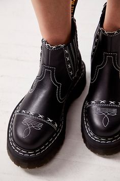 Dr. Martens 2976 Quad Gothic Americana Platform Chelsea Boots Round Toed Boots, Fatbaby Boots Outfit For Women, Cowboy Doc Martens, American Gothic Outfit, Fry Boots Outfit, Platform Loafer Outfit, Fatbaby Boots Outfit, Demonia Shaker 100 Outfit, Chelsea Boots Outfit Summer