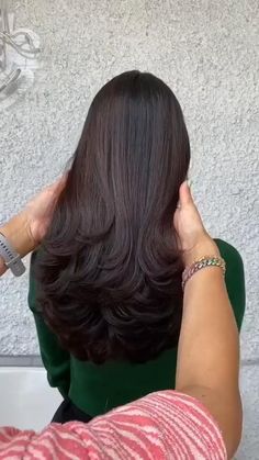 Hair Tutorials For Medium Hair, Hair Cutting Videos, U Cut Hairstyle Medium, Thick Hair Styles, U Cut Hairstyle, Layered Thick Hair, Layers For Long Hair, Indian Hair Color