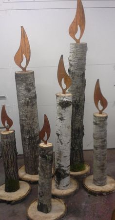 several pieces of wood that have been turned into firewood with different shapes and sizes
