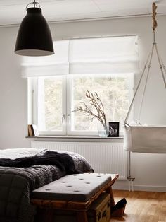 A very cool Swedish home with a twist. Scandi Bedroom, Interieur, Bedroom Design, Cozy House