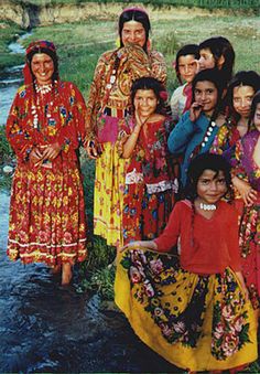 Girls, Beautiful People, Resim, Traditional Outfits, Style