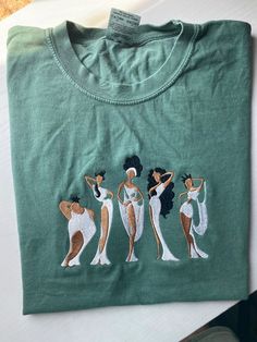 The Muses, T-shirt Broderie, Diy Vetement, Kleidung Diy, Ținută Casual, Ropa Diy, Embroidered Tshirt, Looks Chic, Mode Inspo