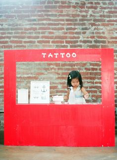 Temporary tattoo parlor Halloween, Kinder, Kiddos, Cool Kids, Future Kids, Fotografie, Fun, Pinterest, Haha