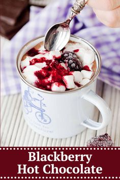Coffee Recipes, Hot Chocolate Recipes, Chocolate Drinks, Milk Shakes, Hot Chocolate Recipe Homemade, Homemade Hot Chocolate, Yummy Drinks, Gourmet Hot Chocolate Recipe